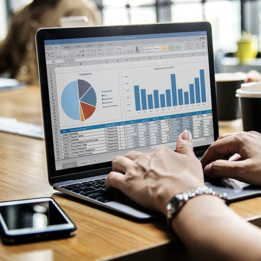 HR Data Analysis with Excel Dashboard  (การวิเคราะห์ข้อมูล และนำเสนอข้อมูลงาน HR ด้วย Excel Dashboard)